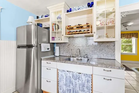 14 Cottage Street Nashua NH 03060