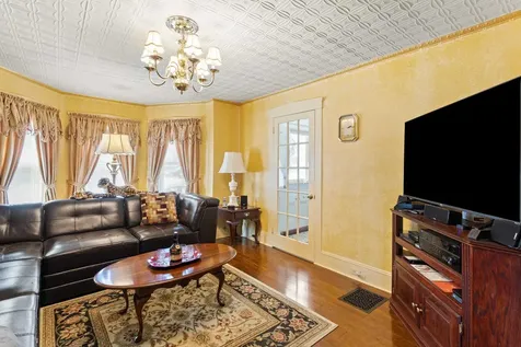 14 Cottage Street Nashua NH 03060
