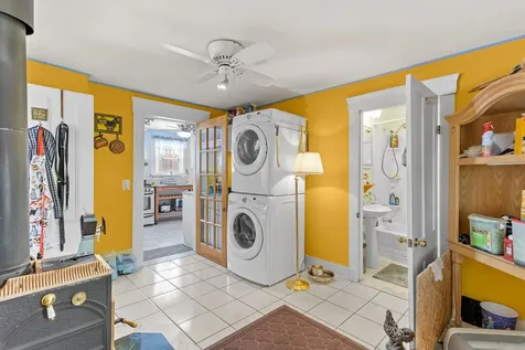 14 Cottage Street Nashua NH 03060