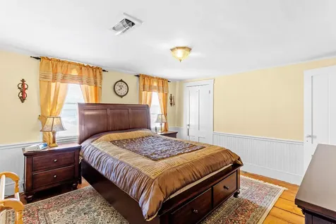 14 Cottage Street Nashua NH 03060