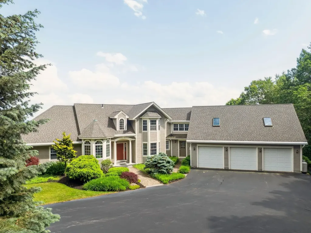 83 Tracy Way Meredith NH 03253