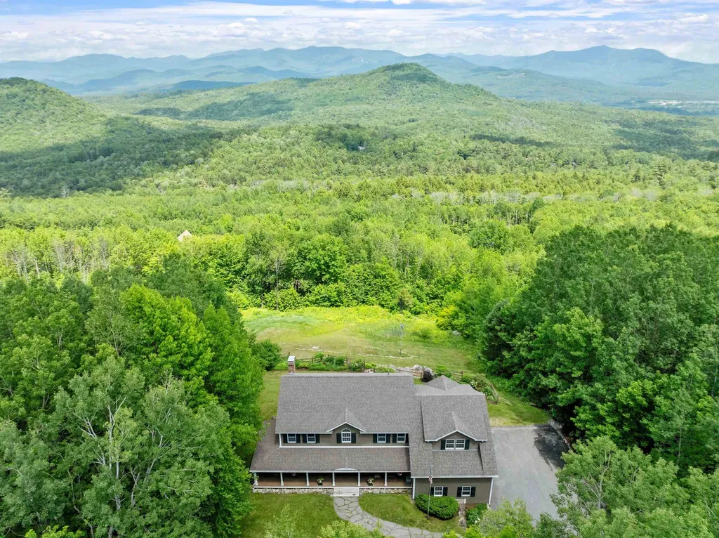 15 Glade Circle Campton NH 03223