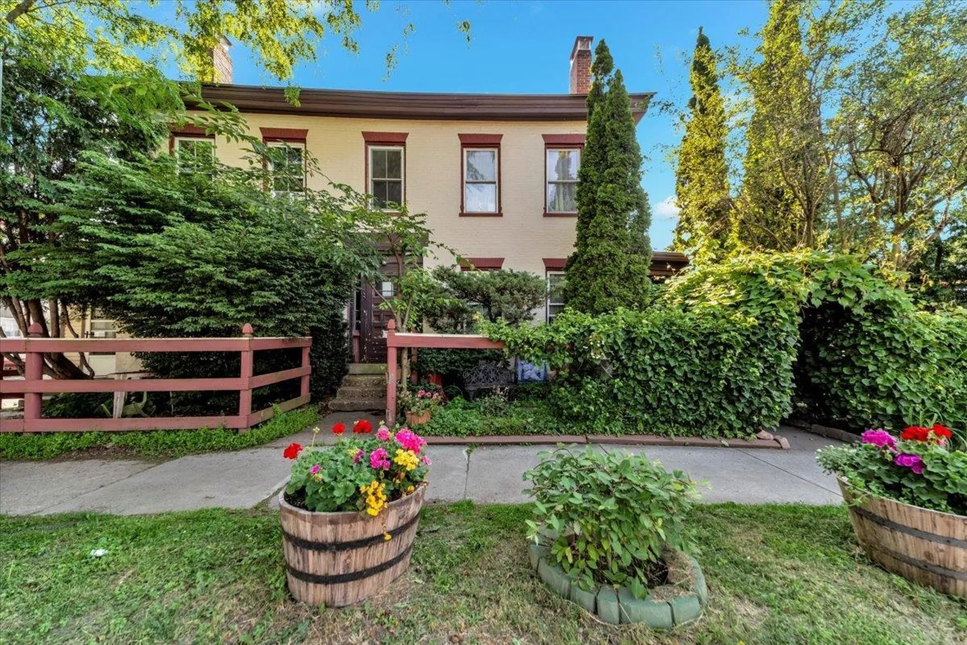 89b North Champlain Street Burlington VT 05403