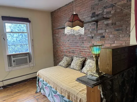 89b North Champlain Street Burlington VT 05403