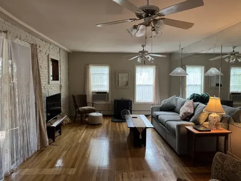89b North Champlain Street Burlington VT 05403
