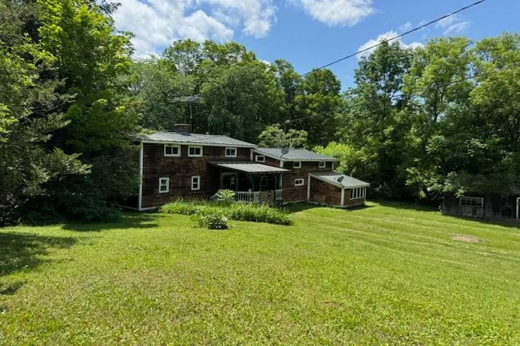 809 Gorhamtown Road Poultney VT 05764