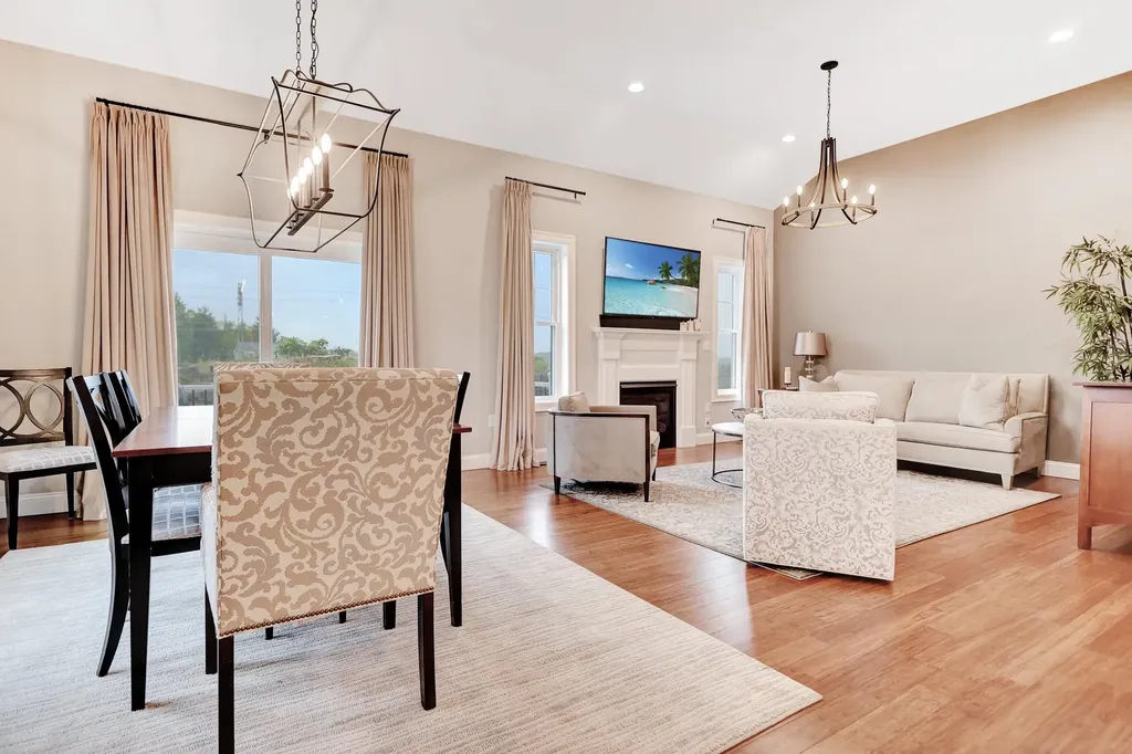 24 Del Ray Drive Windham NH 03087