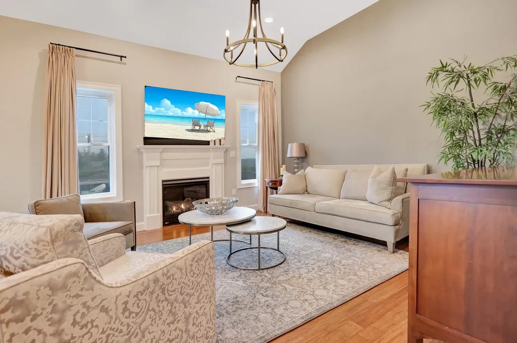 24 Del Ray Drive Windham NH 03087