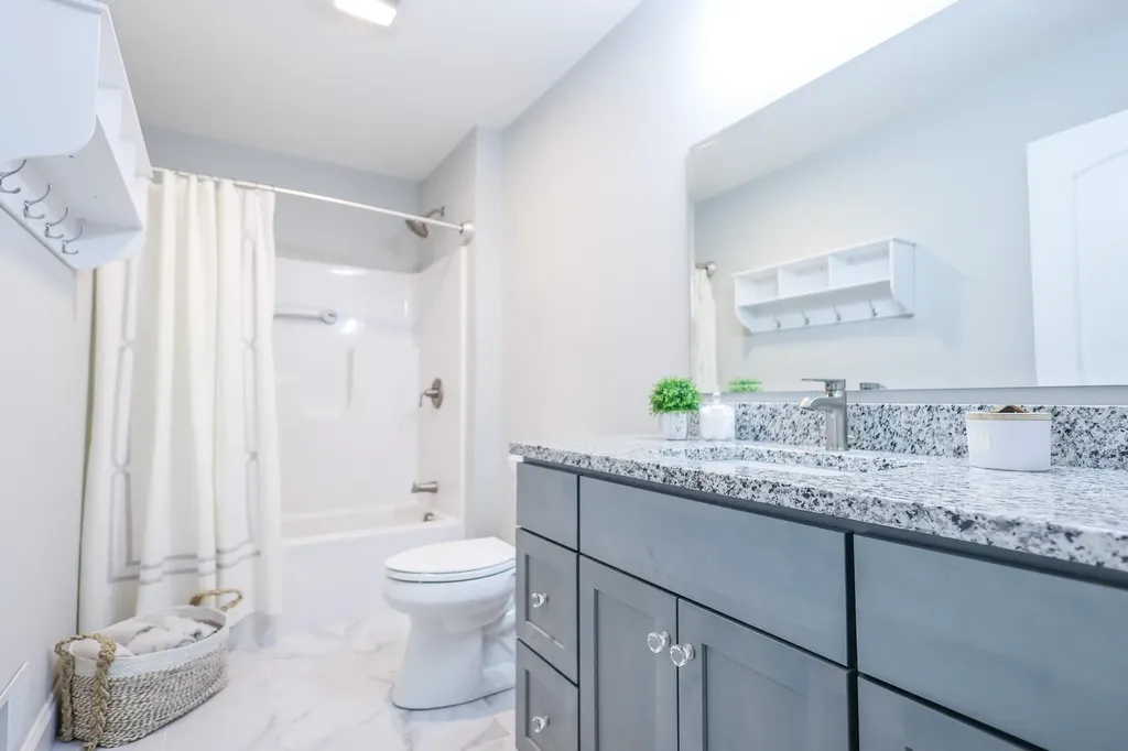 24 Del Ray Drive Windham NH 03087