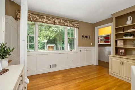 11 Evergreen Way Stratham NH 03885