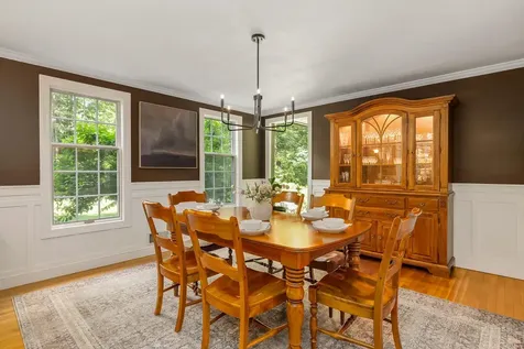 11 Evergreen Way Stratham NH 03885