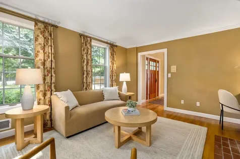 11 Evergreen Way Stratham NH 03885