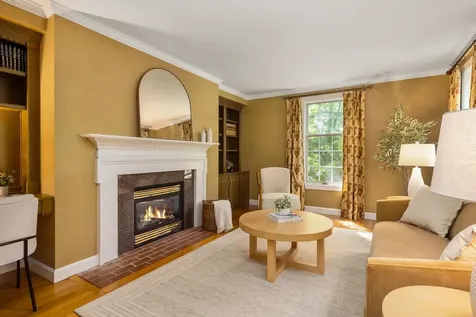 11 Evergreen Way Stratham NH 03885