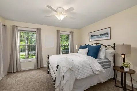 11 Evergreen Way Stratham NH 03885