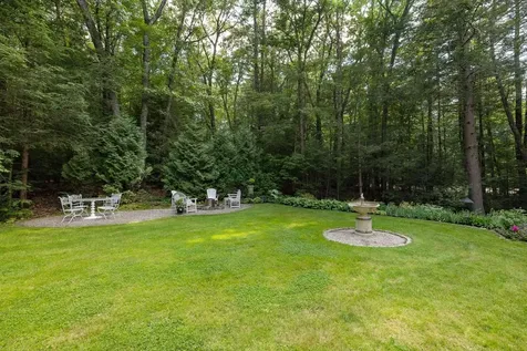 11 Evergreen Way Stratham NH 03885