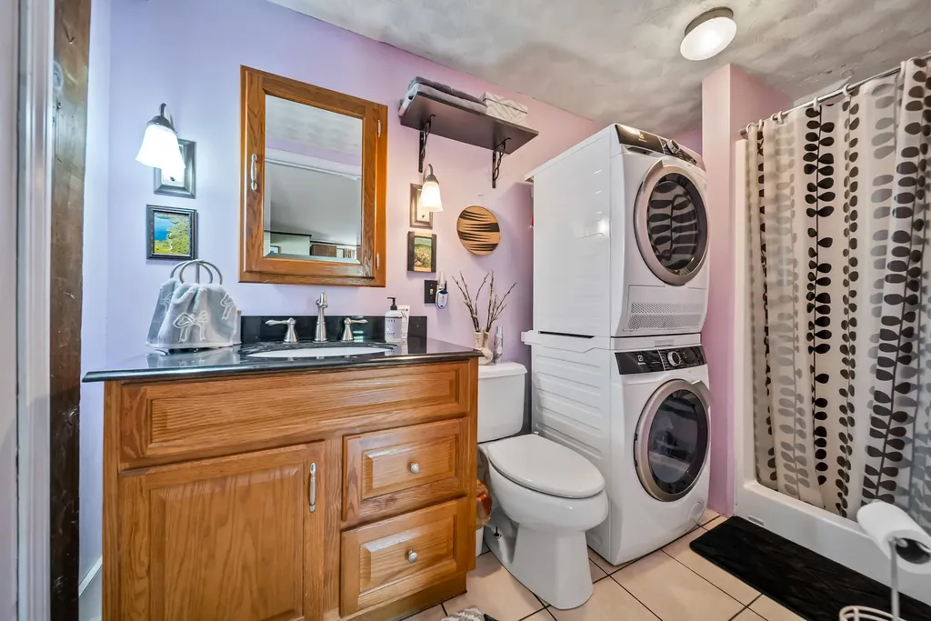 636 Old Homestead Highway Swanzey NH 03446