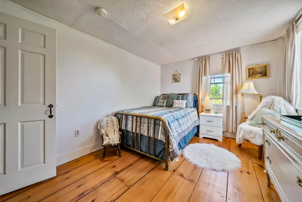636 Old Homestead Highway Swanzey NH 03446