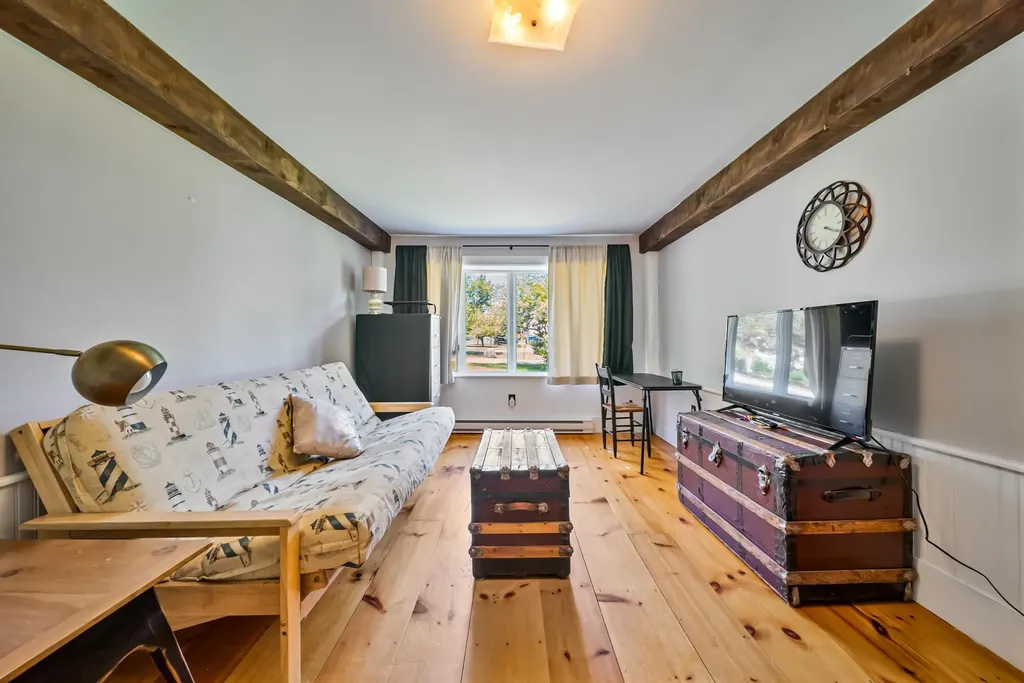 636 Old Homestead Highway Swanzey NH 03446