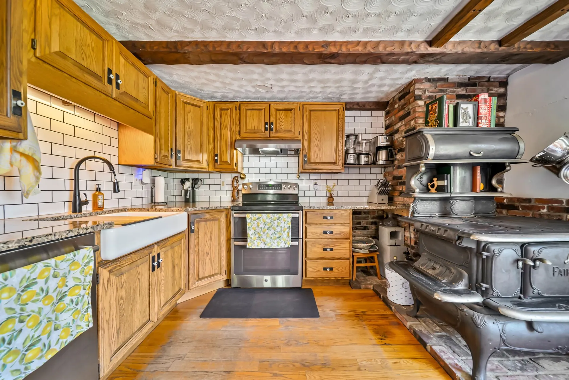 636 Old Homestead Highway Swanzey NH 03446