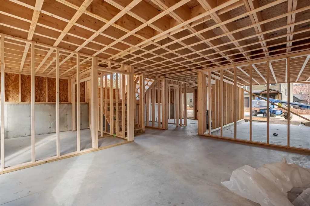 3 Forest Pine Spur Lincoln NH 03251