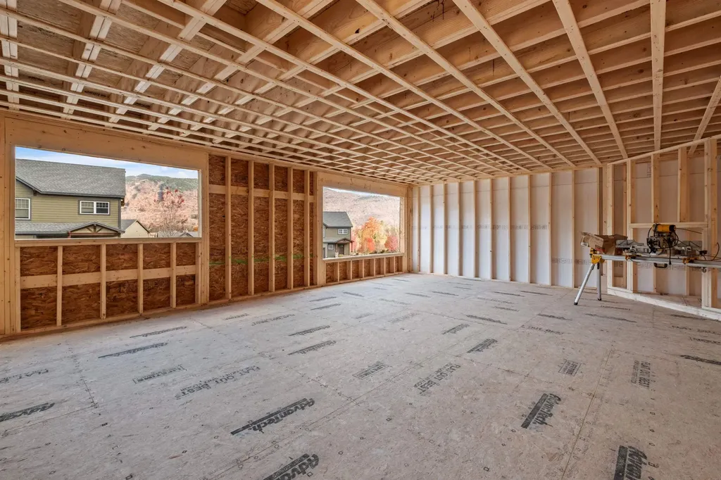 3 Forest Pine Spur Lincoln NH 03251