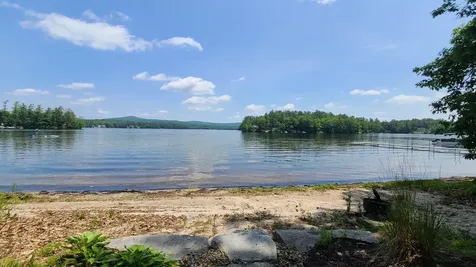 10 Crescent Drive Barnstead NH 03225