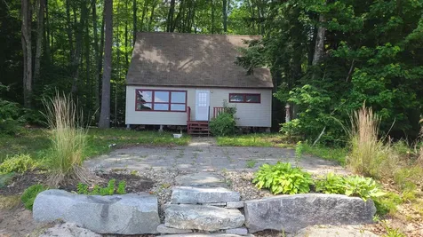 10 Crescent Drive Barnstead NH 03225