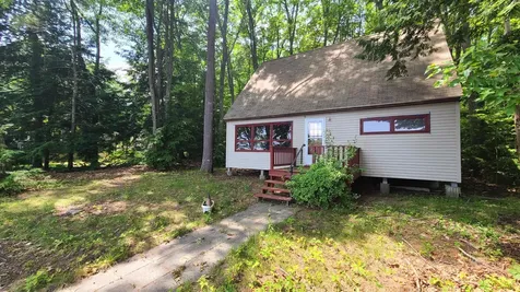 10 Crescent Drive Barnstead NH 03225