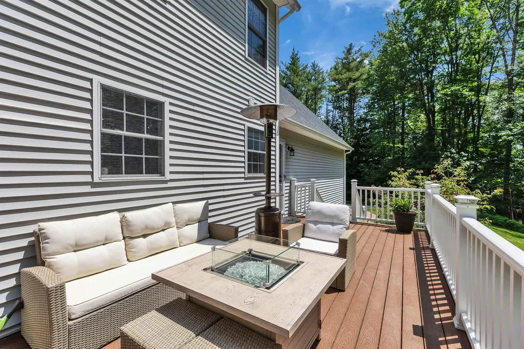 20 Macdowell Road Peterborough NH 03458