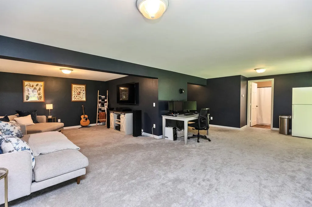 20 Macdowell Road Peterborough NH 03458