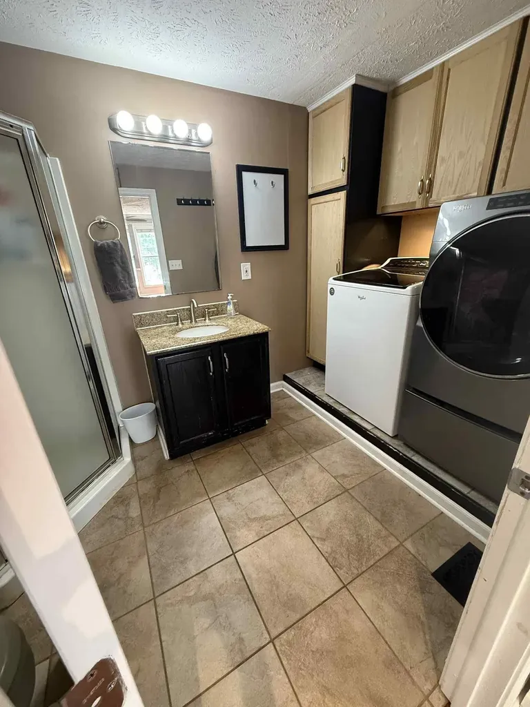 612 Megan Drive Manchester NH 03109