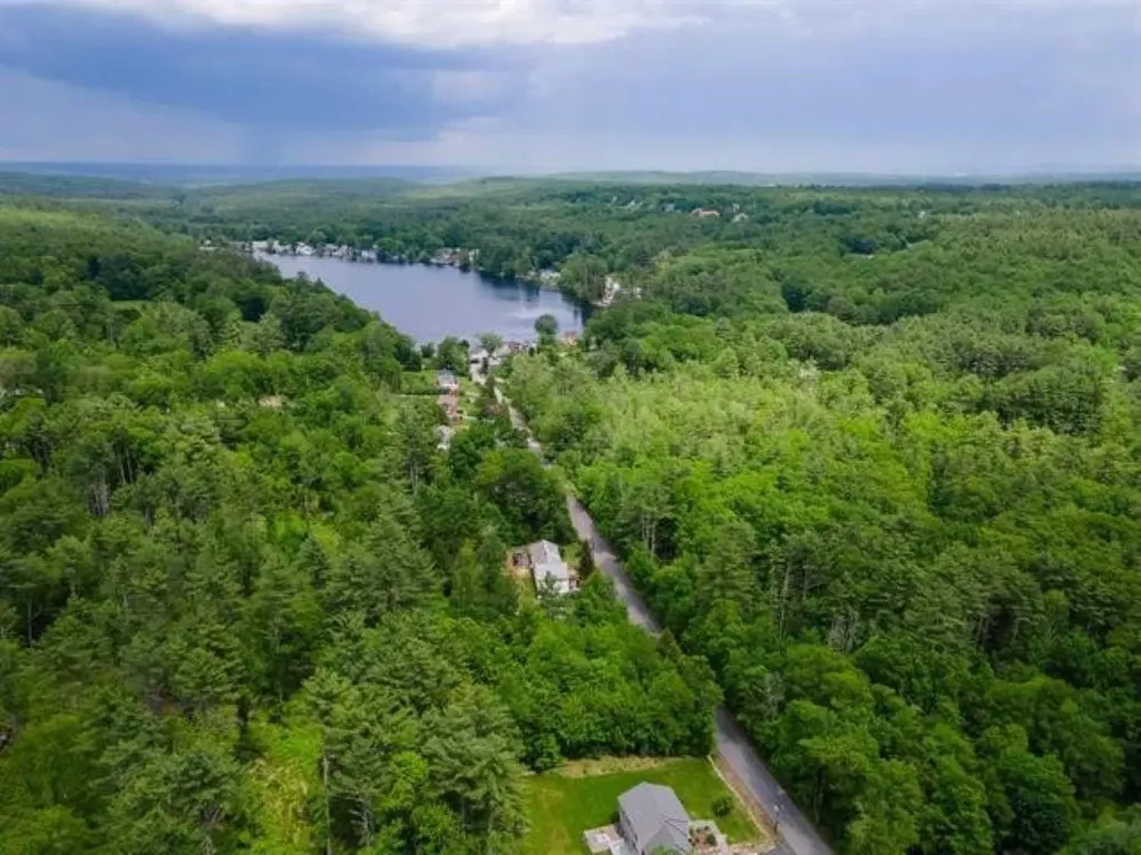 23 Wood Lane Hollis NH 03049