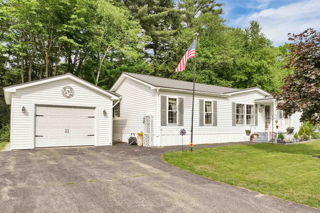638 Benton Drive Laconia NH 03246