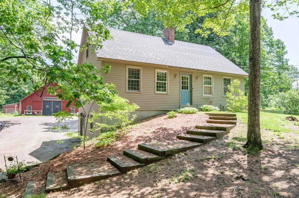 15 Baptist Hill Road Canterbury NH 03224