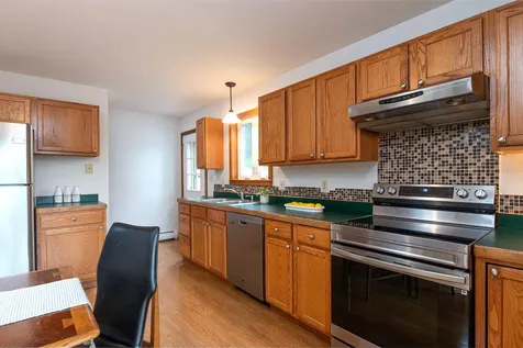 156 Sherwood Circle Brattleboro VT 05301