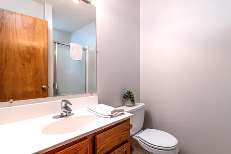 156 Sherwood Circle Brattleboro VT 05301