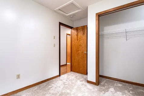 156 Sherwood Circle Brattleboro VT 05301