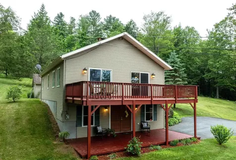 156 Sherwood Circle Brattleboro VT 05301