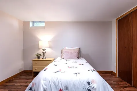 156 Sherwood Circle Brattleboro VT 05301