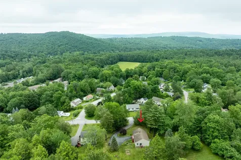 156 Sherwood Circle Brattleboro VT 05301