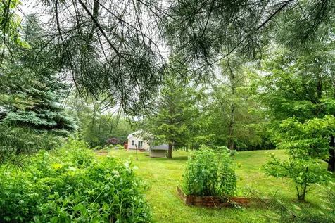 156 Sherwood Circle Brattleboro VT 05301