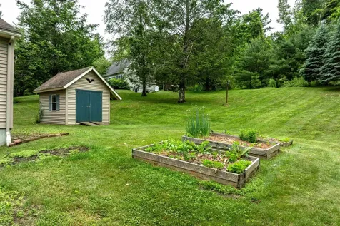 156 Sherwood Circle Brattleboro VT 05301