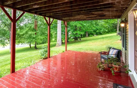 156 Sherwood Circle Brattleboro VT 05301