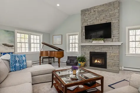 23 Rockrimmon Road North Hampton NH 03862