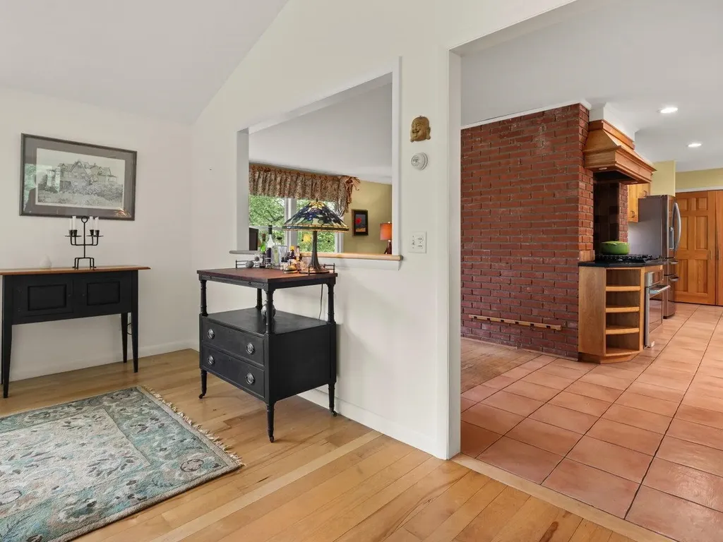 16 Sutton Place Charlotte VT 05445