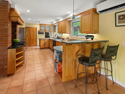 16 Sutton Place Charlotte VT 05445