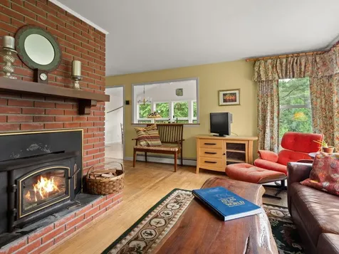 16 Sutton Place Charlotte VT 05445