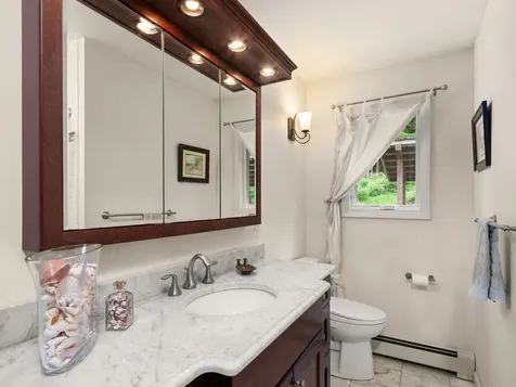 16 Sutton Place Charlotte VT 05445