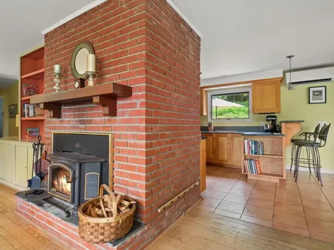 16 Sutton Place Charlotte VT 05445