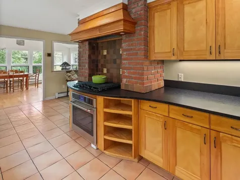 16 Sutton Place Charlotte VT 05445